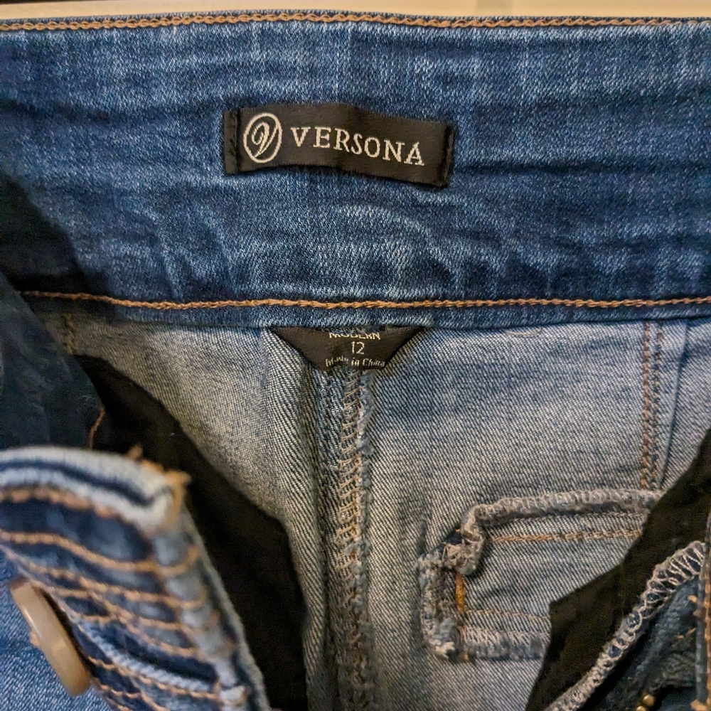 Jeans - Picture 3 of 3